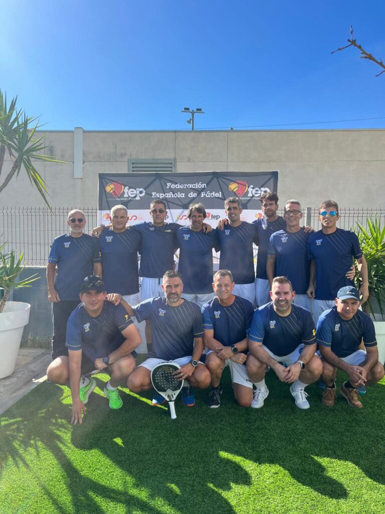 Equipación 4 Imagen de Equipación 4